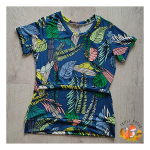 Tee-shirt d’allaitement M Fleurs fond bleu