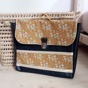 Cartable, simili marine et liberty capel moutarde