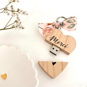 Porte clés coeur USB,  noeud fleuri rose pâle