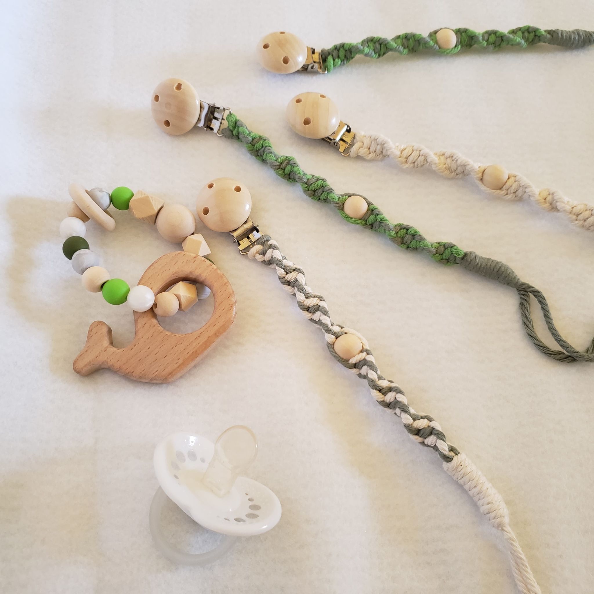 Ensemble Attache-tétine et Jeu de dentition – Image 3