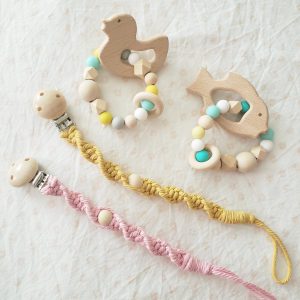 Ensemble Attache-tétine et Jeu de dentition