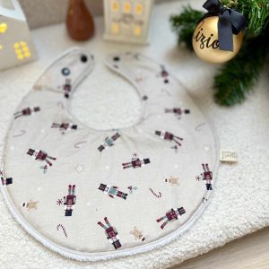 Bavoir rond, casse noisette et sucre d&rsquo;orge