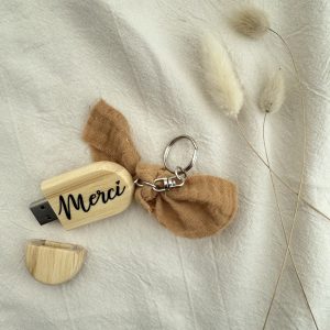 Porte clés USB,  noeud camel