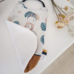 Serviette élastiquée, lions et montgolfières et camel