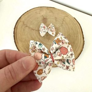 Barrette, Flower power