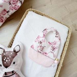 Bavoir, faons et pivoines et uni rose pâle