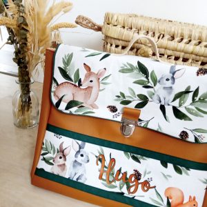 Cartable, simili camel et feuilles de chevreuil