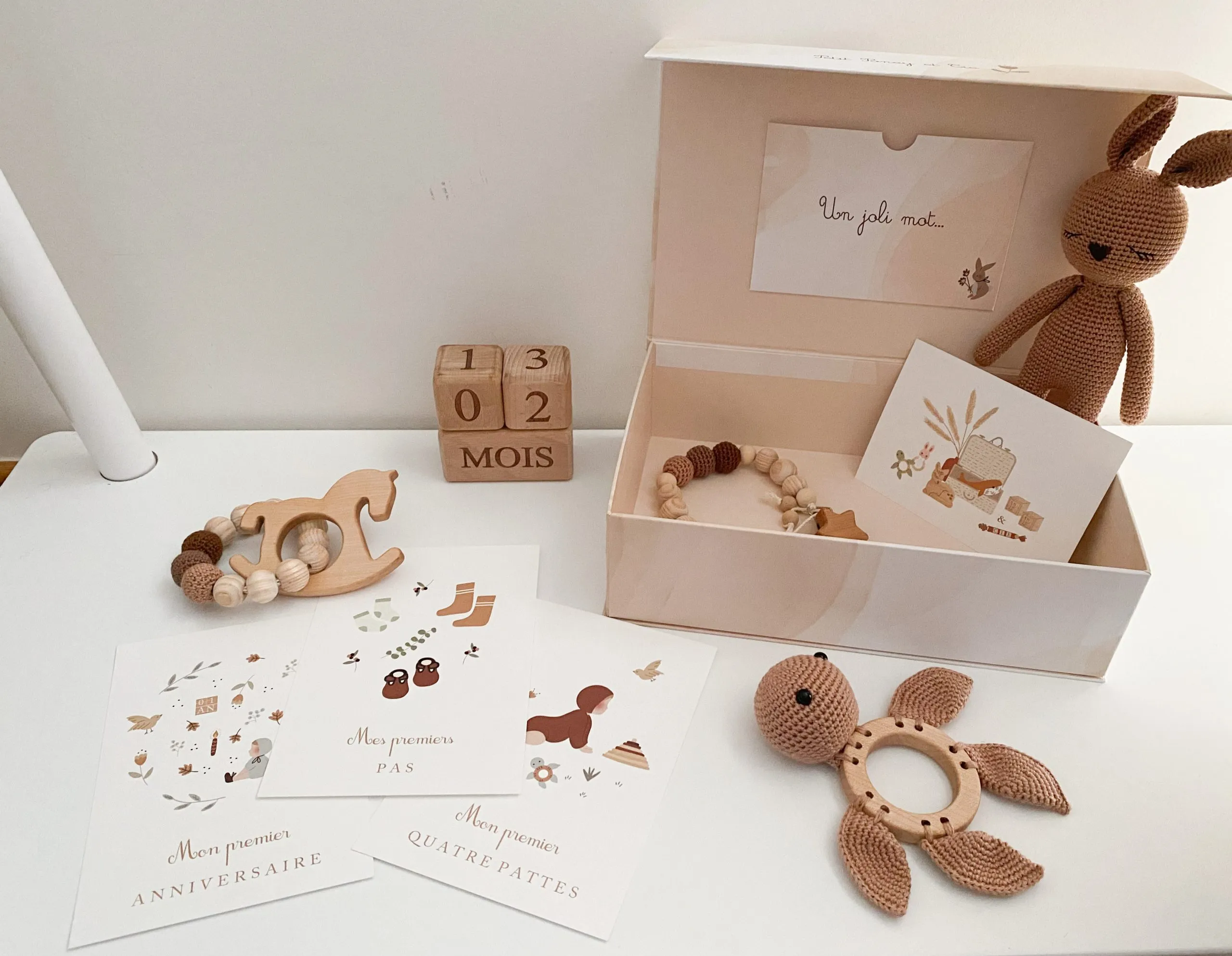 Grand Coffret Naissance Les Essentiels en 8 pièces – Image 2