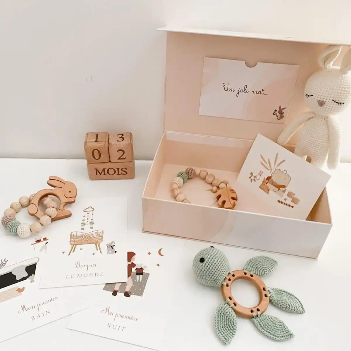 Grand Coffret Naissance Les Essentiels en 8 pièces