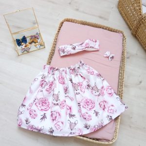 Jupette, faons et pivoines