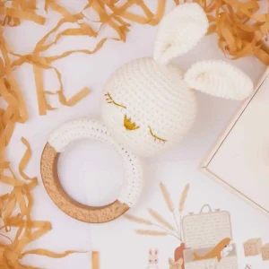 Hochet Lapin Brillant en coton biologique et bois naturel