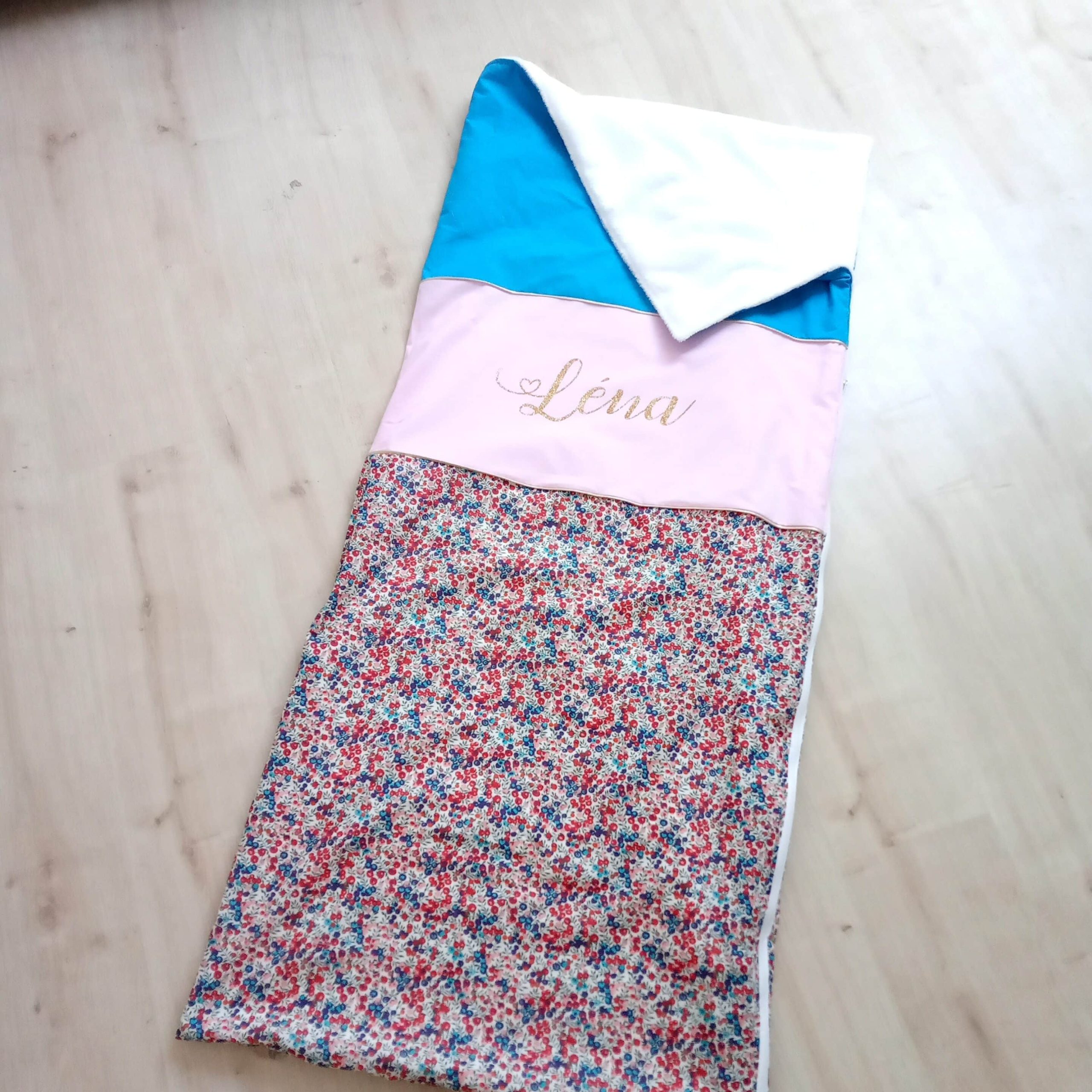 Sac de couchage, liberty wiltshire rouge, uni bleu et rose pâle – Image 4