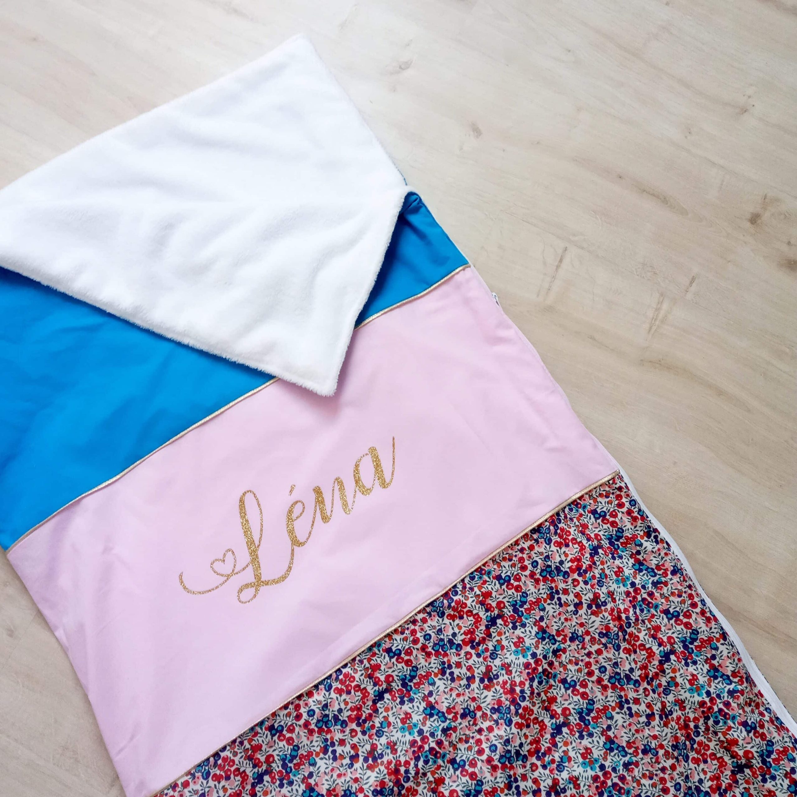 Sac de couchage, liberty wiltshire rouge, uni bleu et rose pâle – Image 2