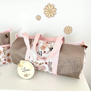 Sac polochon, simili martelé bronze et fleuri camel et rose