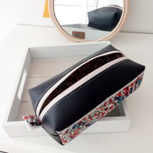 Trousse à crayon simple, simili marine et liberty wiltshire rouge et violet